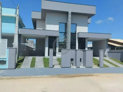 Casa com 3 Quartos à venda, 180m² no Carianos, Florianópolis