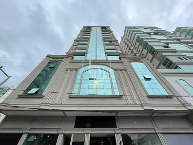Apartamento com 4 Quartos à venda, 220m² no Meia Praia, Itapema