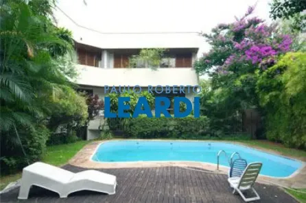 Sobrado com 6 Quartos à venda, 1000m² no Jardim das Bandeiras, São Paulo