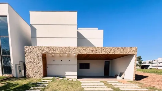 Casa de Condomínio com 4 Quartos à venda, 205m² no Marumbi, Londrina