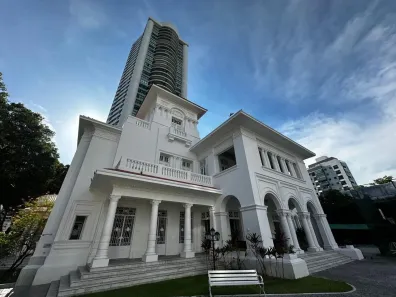 Apartamento com 4 Quartos para alugar, 217m² no Espinheiro, Recife