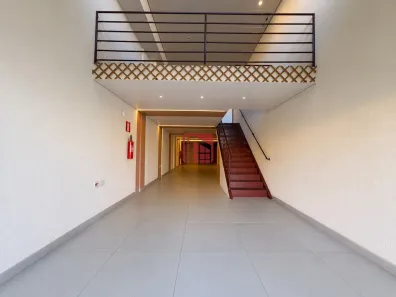 Ponto Comercial para alugar, 150m² no Cabral, Contagem