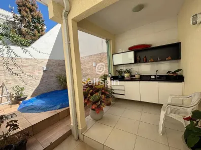 Casa com 3 Quartos para alugar, 210m² no Icaraí, Niterói