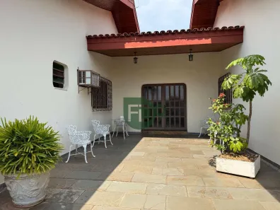 Casa com 3 Quartos à venda, 332m² no Jardim São Paulo, Americana