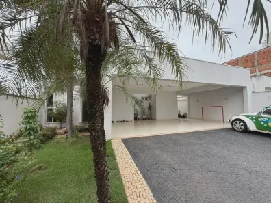 Casa com 3 Quartos à venda, 217m² no Plano Diretor Sul, Palmas