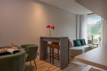 Apartamento com 2 Quartos para alugar, 90m² no Centro, Balneário Camboriú