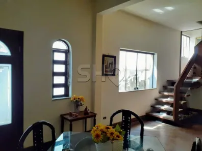 Sobrado com 4 Quartos à venda, 300m² no Vila Ipojuca, São Paulo