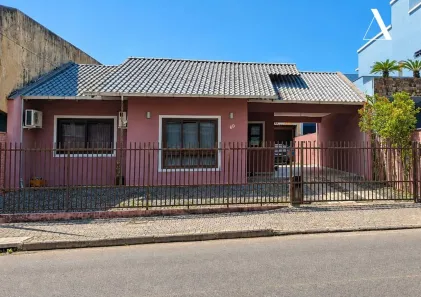 Casa com 2 Quartos à venda, 92m² no Vila Nova, Joinville
