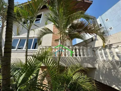 Casa com 4 Quartos para alugar, 420m² no Jardim das Belezas, Carapicuíba