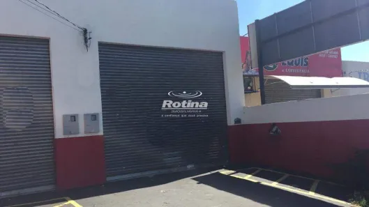 Ponto Comercial para alugar, 117m² no Loteamento Residencial Pequis, Uberlândia