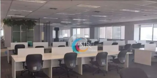 Sala Comercial para alugar, 1136m² no Tamboré, Barueri