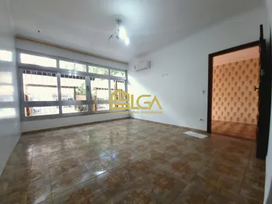 Casa com 5 Quartos para alugar, 219m² no Embaré, Santos