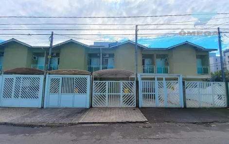 Sobrado com 3 Quartos à venda, 97m² no Jardim Las Palmas, Guarujá
