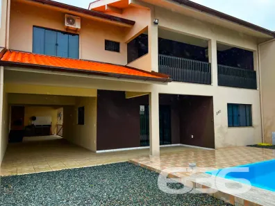 Sobrado com 4 Quartos à venda, 287m² no Centro, Penha