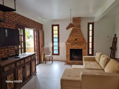 Casa com 2 Quartos para alugar, 120m² no Morro das Pedras, Florianópolis