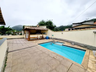 Casa com 4 Quartos à venda, 109m² no Nogueira, Petrópolis