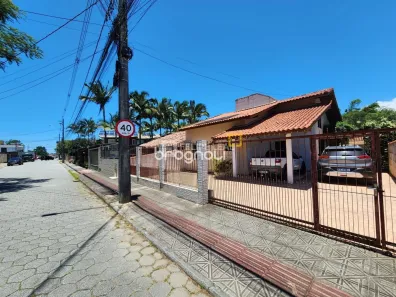 Casa com 4 Quartos à venda, 220m² no Campeche, Florianópolis
