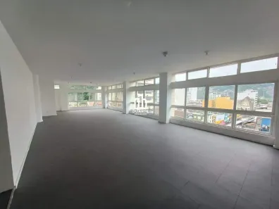 Sala Comercial à venda, 120m² no Centro, Santos