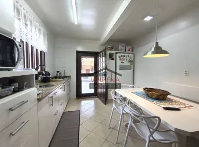 Casa com 3 Quartos à venda, 102m² no Anita Garibaldi, Joinville