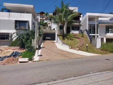 Casa de Condomínio com 3 Quartos para venda ou aluguel, 280m² no Aruã, Mogi das Cruzes