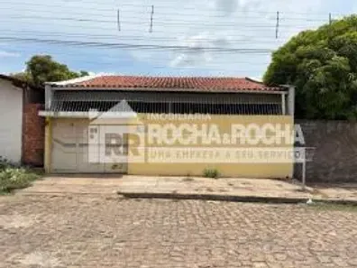 Casa com 2 Quartos à venda, 180m² no Angelim, Teresina