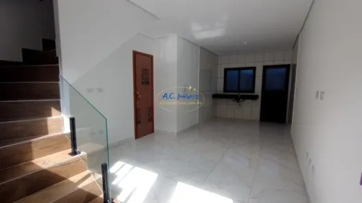 Casa de Condomínio com 2 Quartos à venda, 51m² no Maracanã, Praia Grande