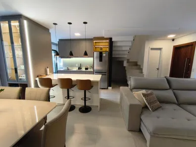 Sobrado com 3 Quartos à venda, 105m² no Bom Retiro, Joinville