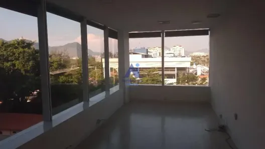 Sala Comercial à venda, 38m² no Recreio dos Bandeirantes, Rio de Janeiro