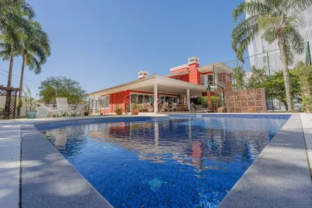 Casa com 4 Quartos à venda, 530m² no América, Joinville