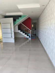 Sobrado com 3 Quartos à venda, 136m² no Cercado Grande, Embu das Artes