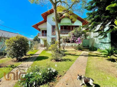 Casa de Condomínio com 3 Quartos à venda, 400m² no Golfe, Teresópolis