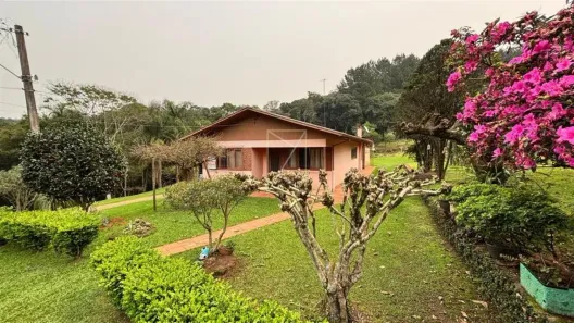 Fazenda/Sítio com 4 Quartos à venda, 175m² no Desvio Rizzo, Caxias do Sul