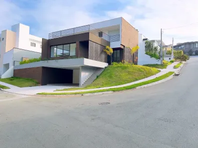 Casa de Condomínio com 3 Quartos à venda, 270m² no Chácaras Silvania, Valinhos