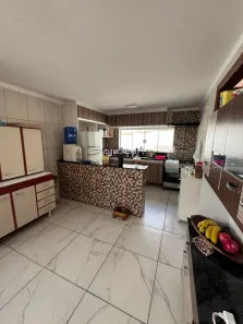 Sobrado com 5 Quartos à venda, 240m² no Vila Carvalho, Sorocaba