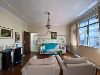 Sobrado com 4 Quartos à venda, 174m² no São Mateus, Juiz de Fora