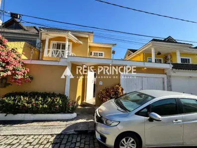 Casa de Condomínio com 4 Quartos para alugar, 300m² no Vargem Pequena, Rio de Janeiro
