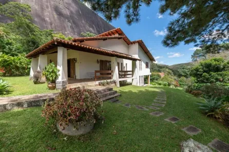Casa com 5 Quartos à venda, 400m² no Cuiabá, Petrópolis