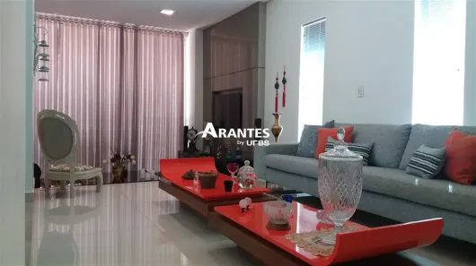Casa de Condomínio com 4 Quartos à venda, 270m² no Gávea, Uberlândia