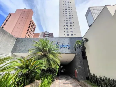 Apartamento com 2 Quartos para alugar, 40m² no Centro, Curitiba