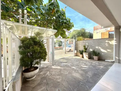 Casa com 3 Quartos à venda, 246m² no Vila Ipiranga, Porto Alegre