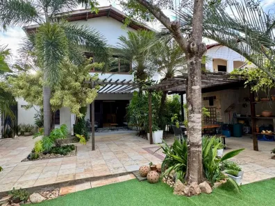 Casa com 4 Quartos à venda, 240m² no Cambeba, Fortaleza