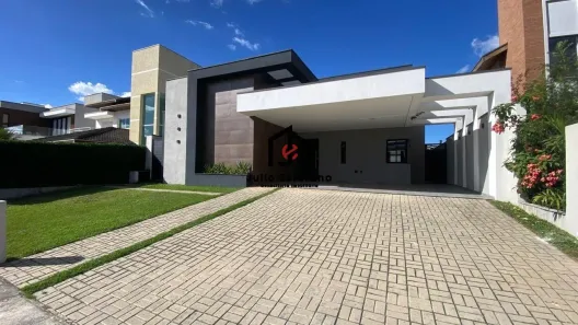 Casa de Condomínio com 3 Quartos para venda ou aluguel, 220m² no Quiririm, Taubaté