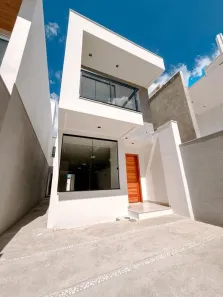 Casa com 3 Quartos à venda, 135m² no Lagoa, Macaé
