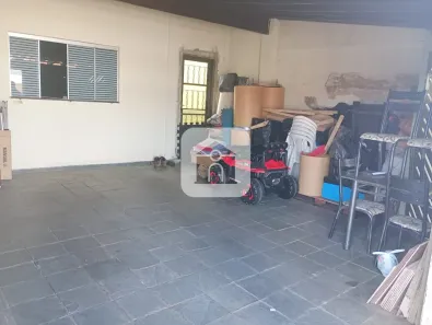 Casa com 3 Quartos à venda, 75m² no Santa Mônica, Uberlândia