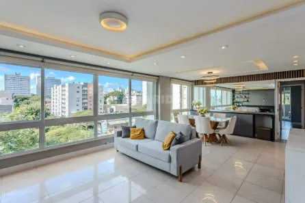 Apartamento com 3 Quartos para alugar, 135m² no Passo da Areia, Porto Alegre