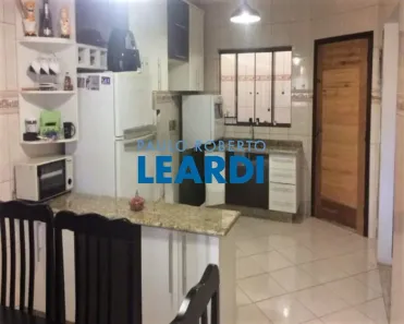 Sobrado com 3 Quartos para alugar, 240m² no Jardim Utinga, Santo André