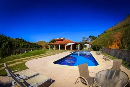Fazenda/Sítio com 6 Quartos à venda, 1100m² no Altos da Vila Paiva, São José dos Campos