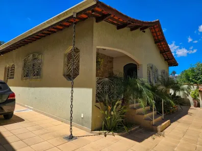 Casa de Condomínio com 3 Quartos à venda, 510m² no Jardim Shangri-Lá, Atibaia