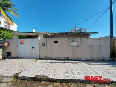 Kitnet com 1 Quarto para alugar, 18m² no Trindade, Florianópolis