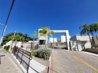 Apartamento com 2 Quartos para alugar, 39m² no João Costa, Joinville